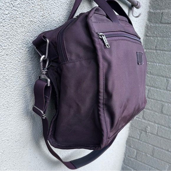 TUMI Canvas and Leather Duffle Travel Gym Bag in Chocolate Brown 
Made in USA - Picture 3 of 14